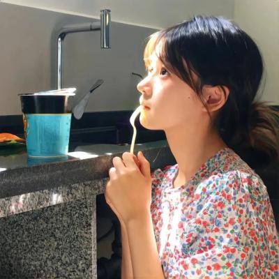 泡芙小姐